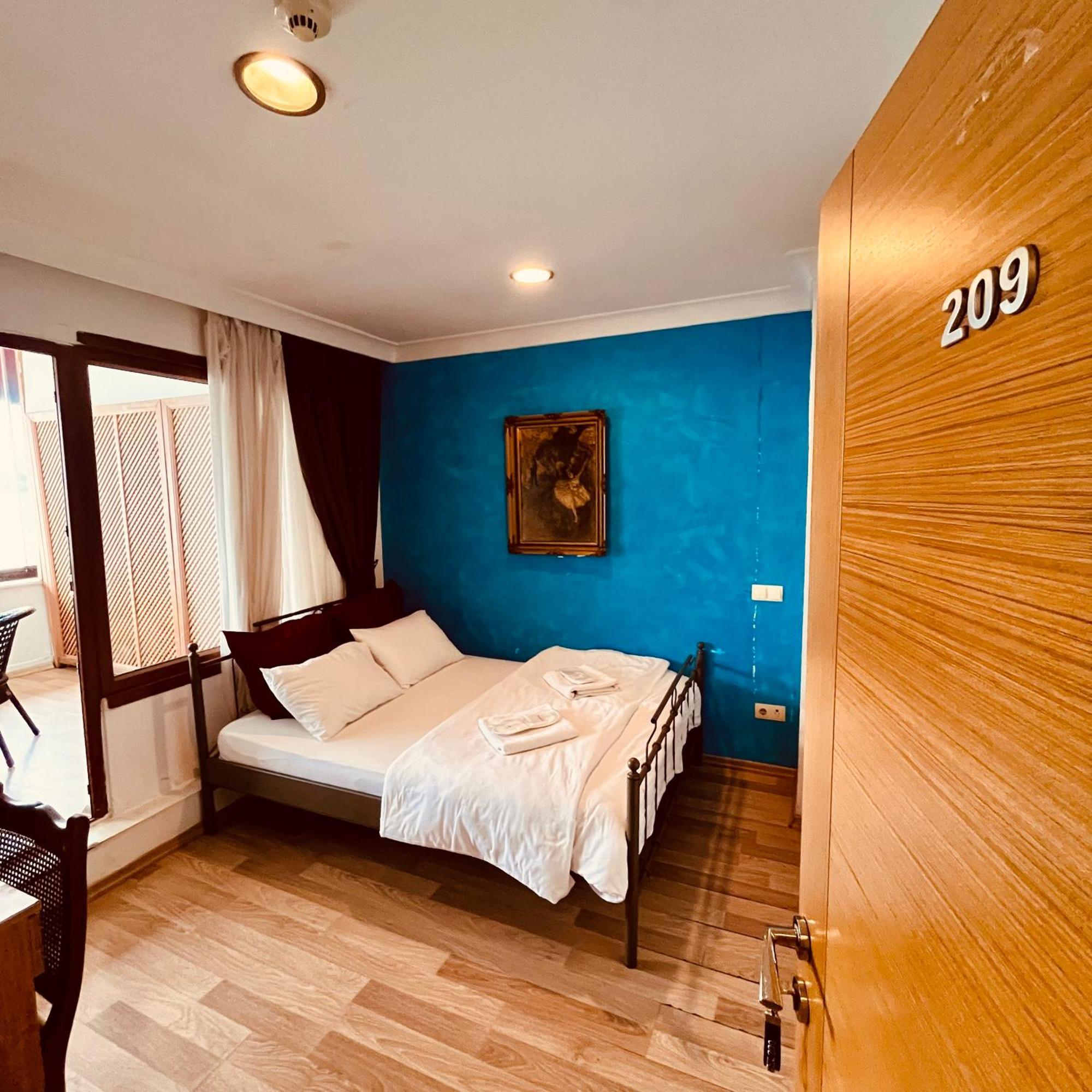 By Sukru Hotel Адалар Екстериор снимка